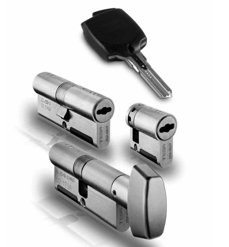 Ensemble de cylindres et clés STX Électronique TESA, solution de sécurité moderne.
